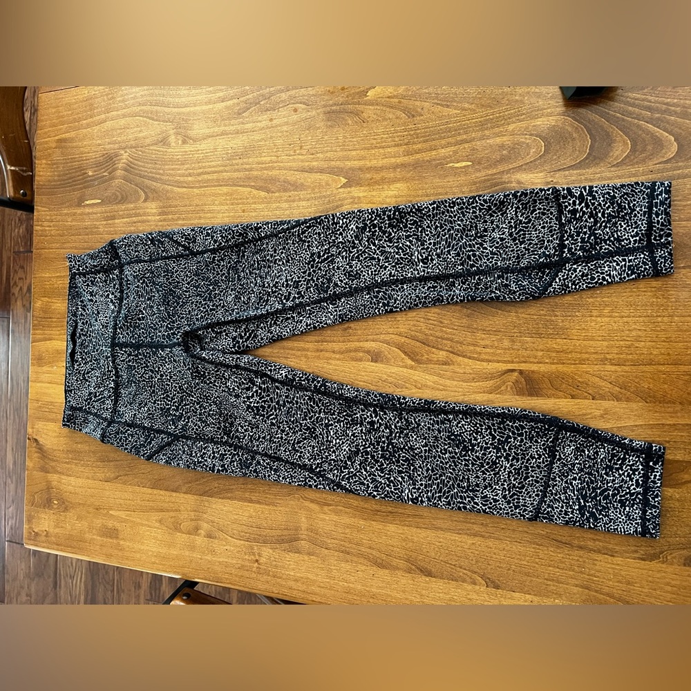 LULULEMON LEGGINGS!!!